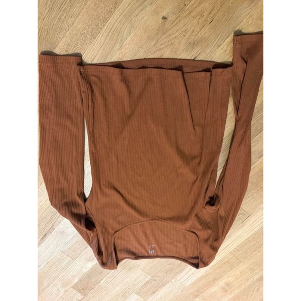 GAP Rib Tee Large